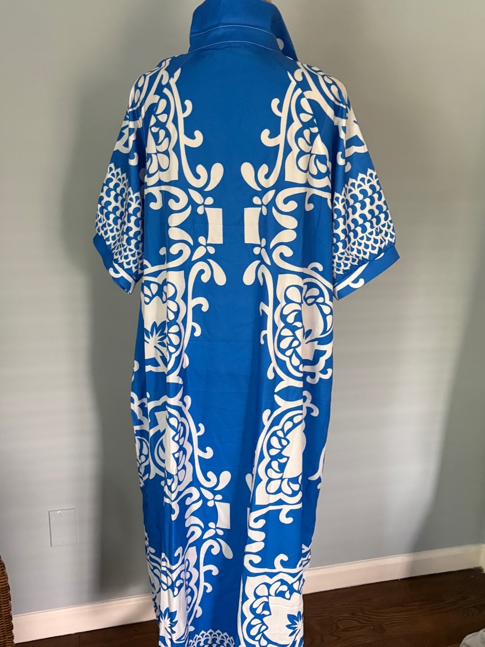 Blue & White Patterned Maxi Kaftan - Picture 2 of 2